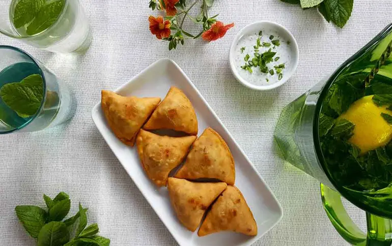 Afeliaskitchen-سمبوسه-سیب‌-زمینی-copy.webp